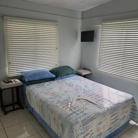 Beverley Manor Diamond Vale' 2 Bedroom 1 Bath Apartment Diego Martin Esterno foto