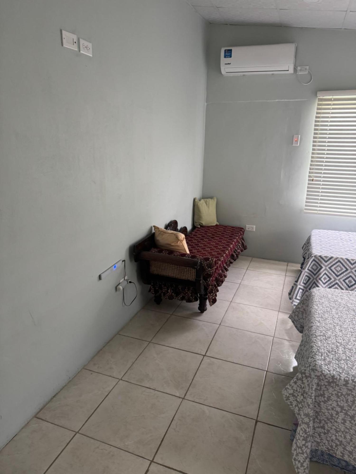 Beverley Manor Diamond Vale' 2 Bedroom 1 Bath Apartment Diego Martin Esterno foto